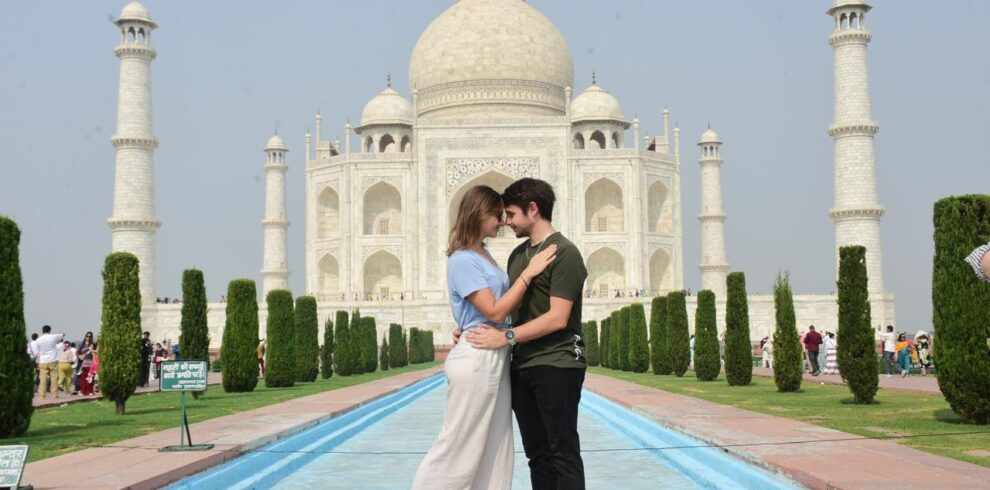 From Delhi: Sunrise Taj Mahal & Agra Private City Tour (All Inclusive)